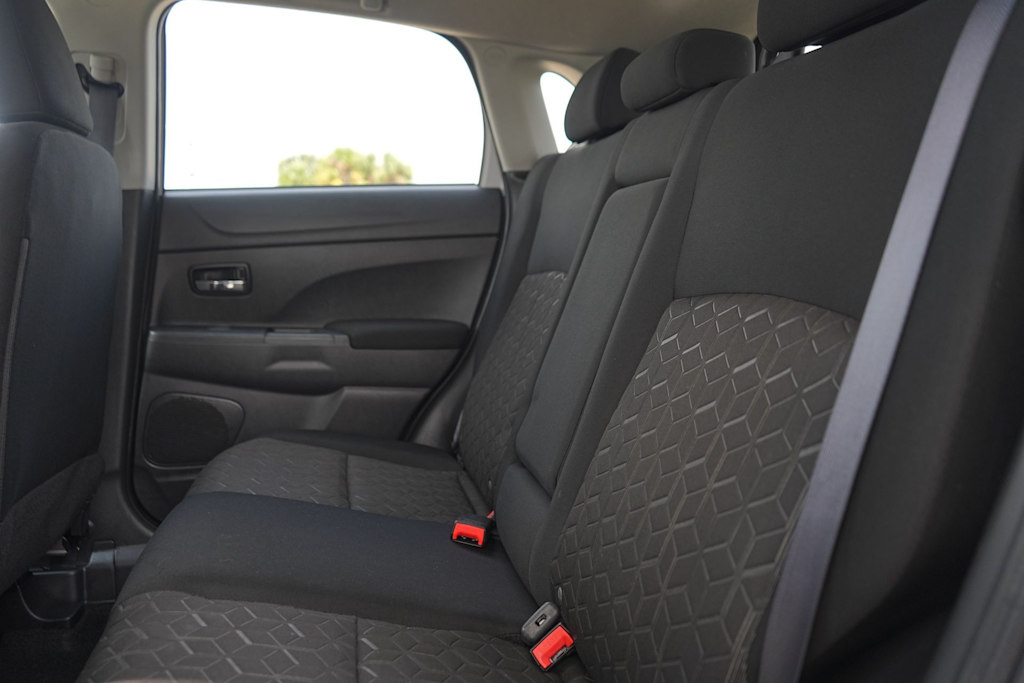Thumbnail: 2022 Mitsubishi Outlander Sport - 22
