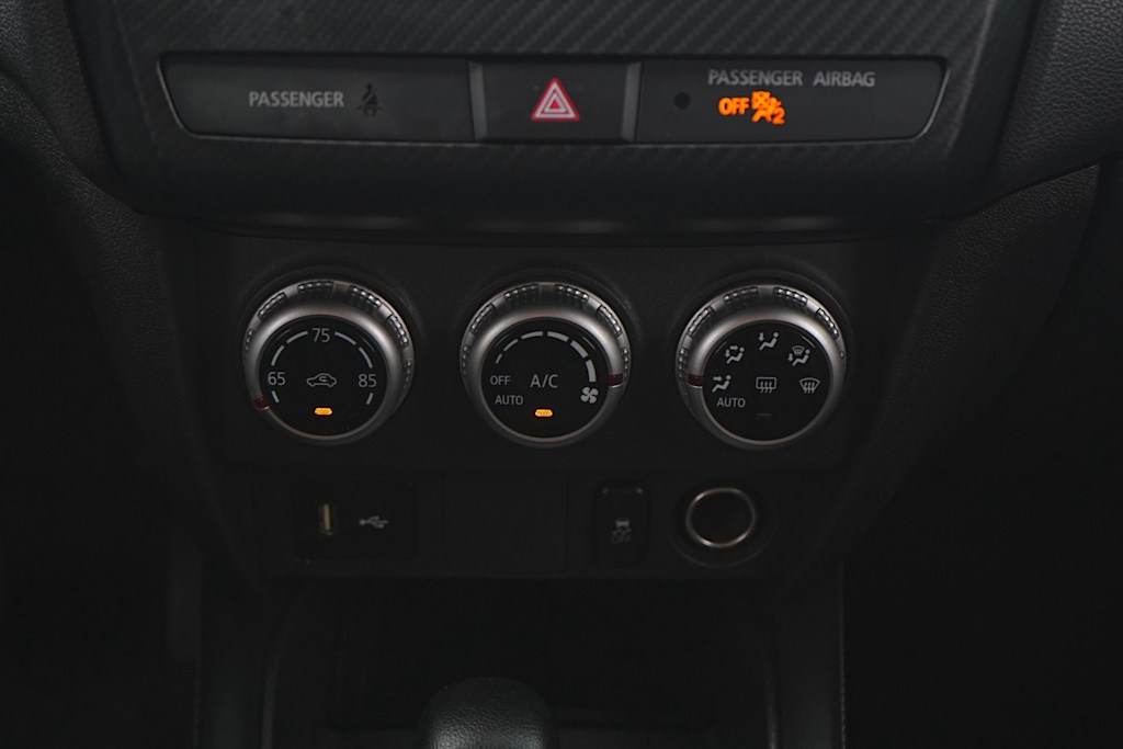 Thumbnail: 2021 Mitsubishi Outlander Sport - 25