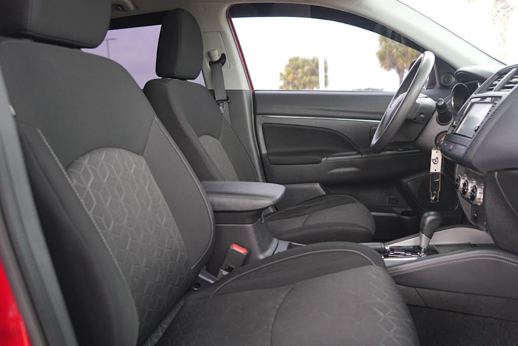 Thumbnail: 2021 Mitsubishi Outlander Sport - 12