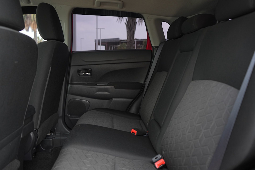 Thumbnail: 2021 Mitsubishi Outlander Sport - 22