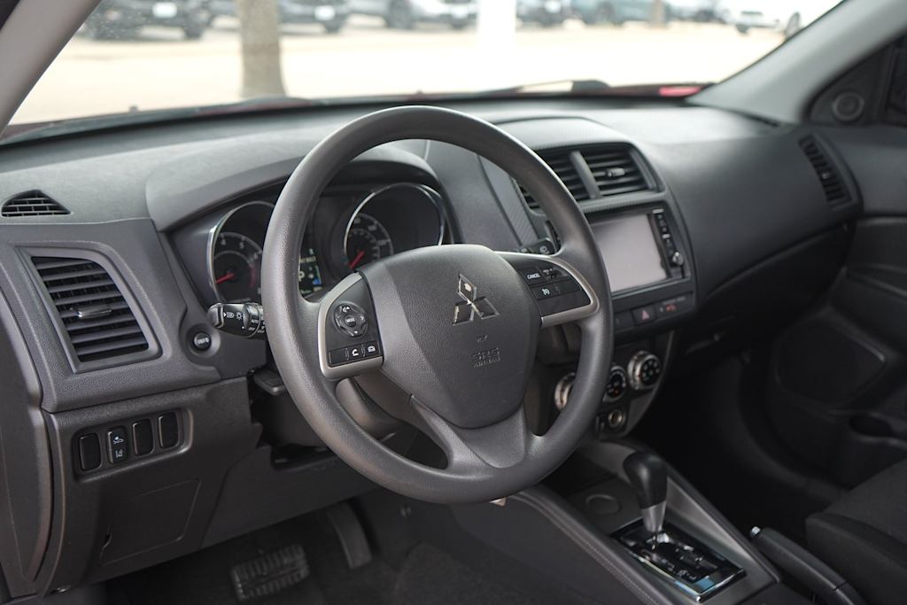 Thumbnail: 2021 Mitsubishi Outlander Sport - 2