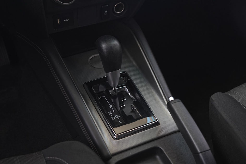 Thumbnail: 2021 Mitsubishi Outlander Sport - 16
