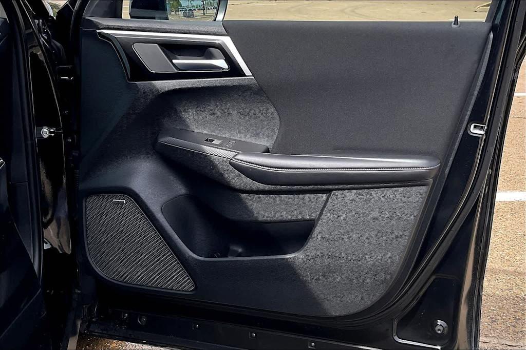 Thumbnail: 2025 Mitsubishi Outlander - 28