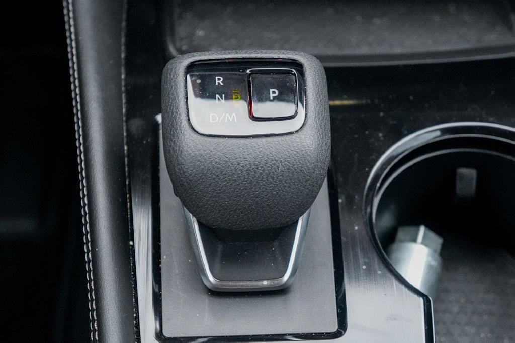 Thumbnail: 2021 Nissan Rogue - 15