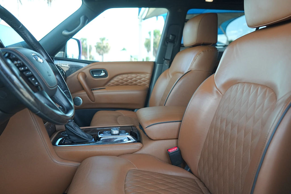 Thumbnail: 2023 INFINITI QX80 - 10