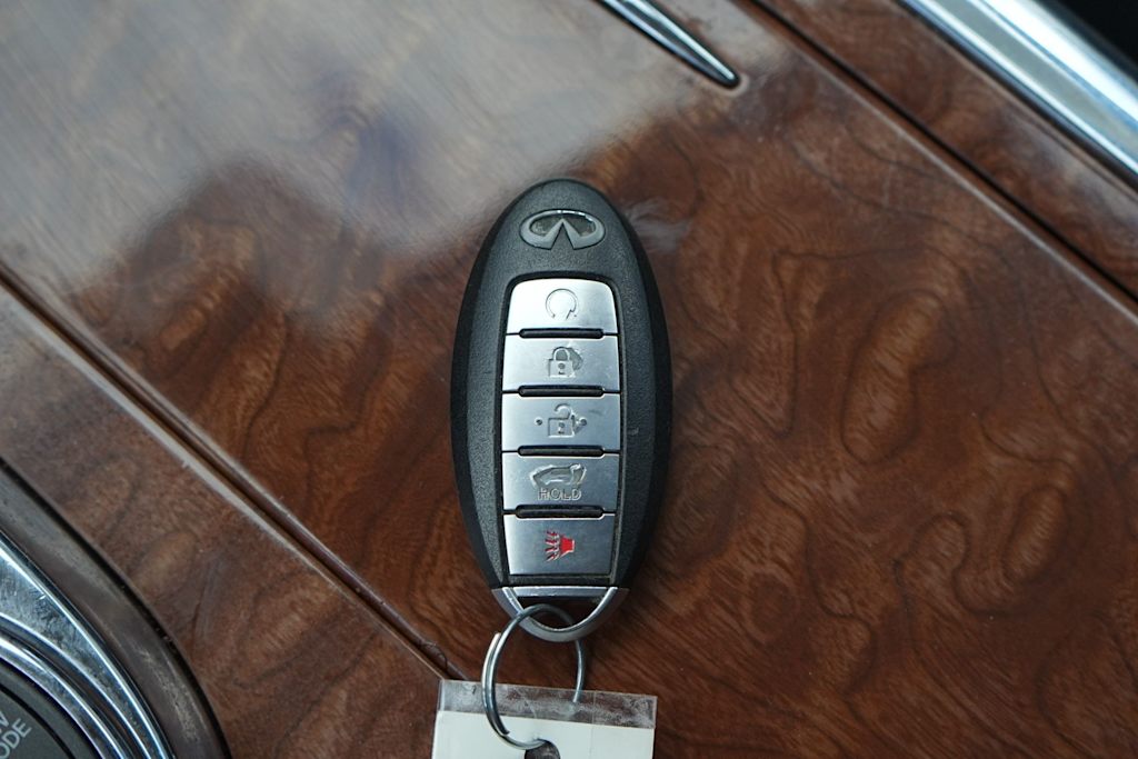 Thumbnail: 2019 INFINITI QX80 - 19