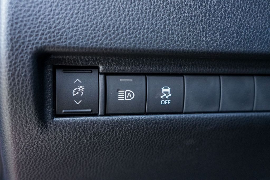 Thumbnail: 2024 Toyota Venza - 24