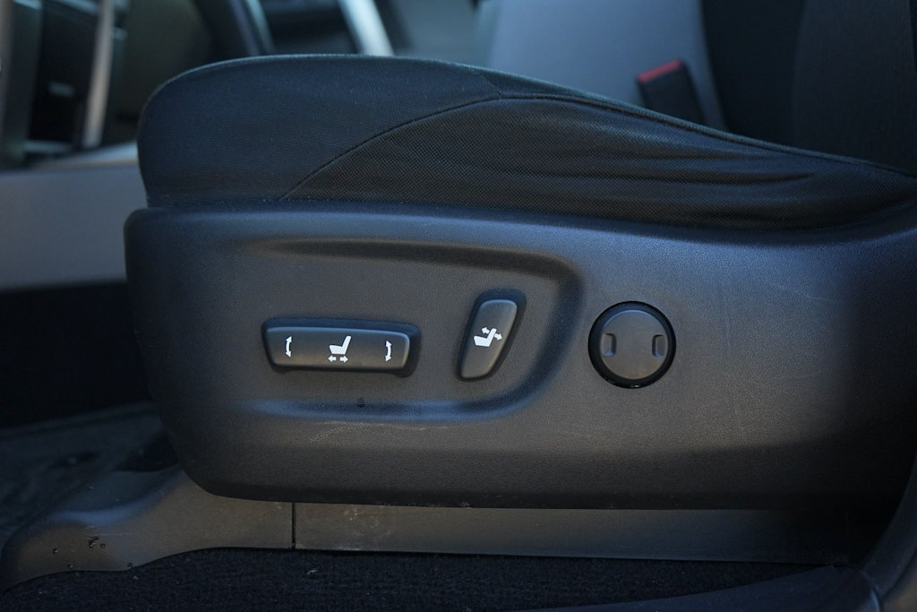 Thumbnail: 2013 Toyota 4Runner - 24