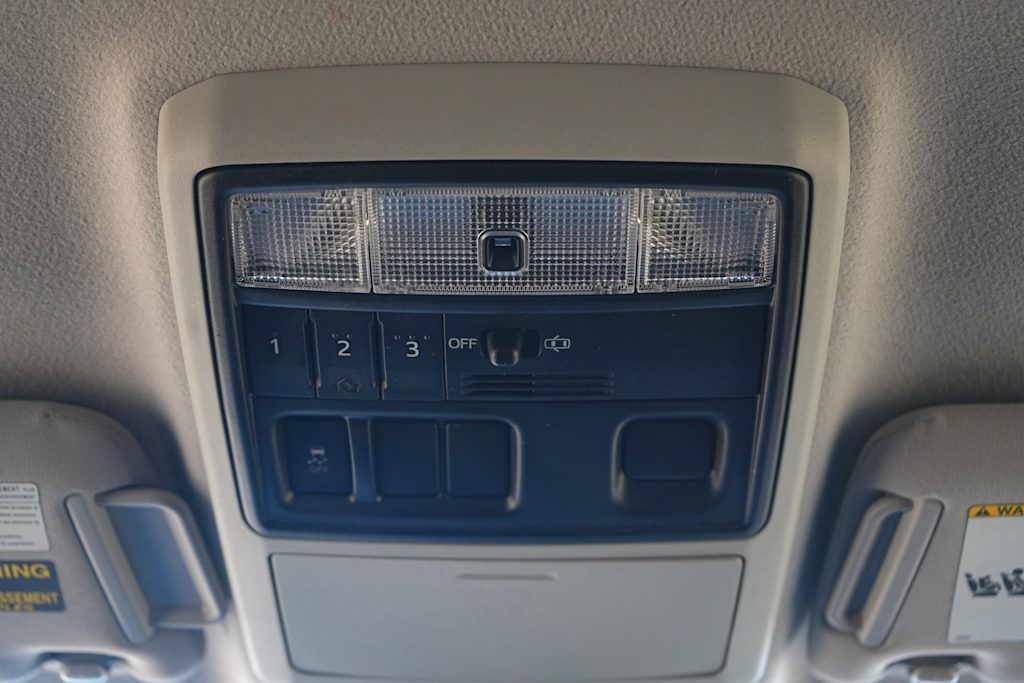 Thumbnail: 2013 Toyota 4Runner - 28