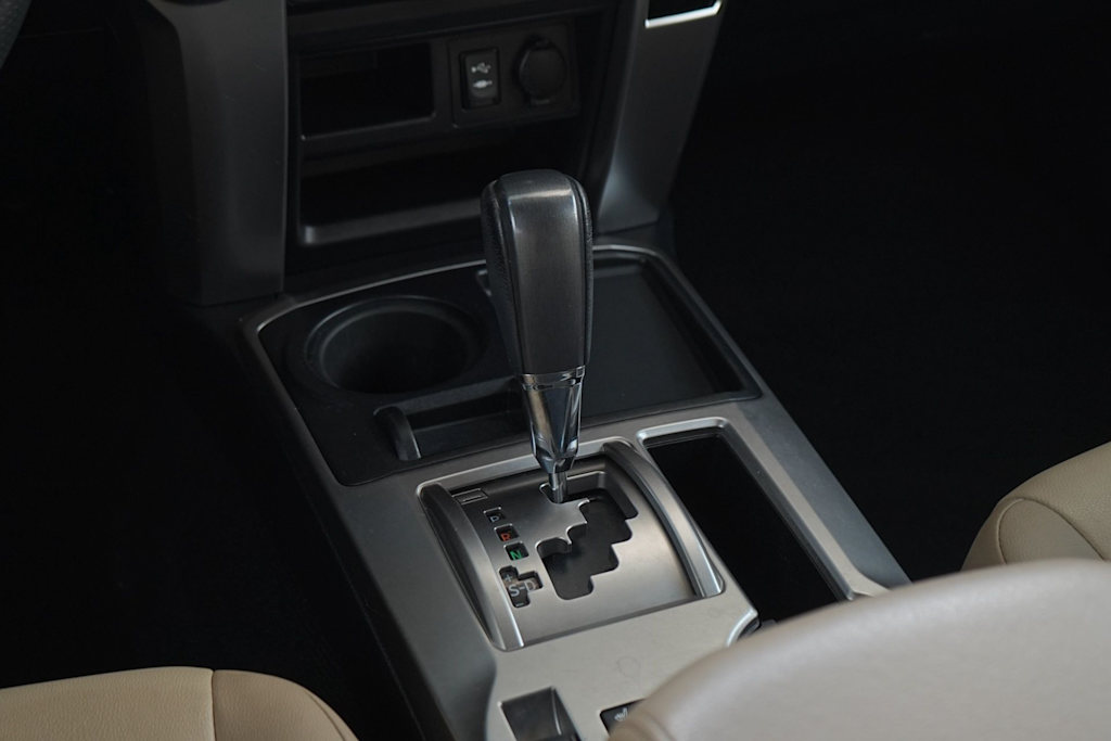 Thumbnail: 2015 Toyota 4Runner - 16