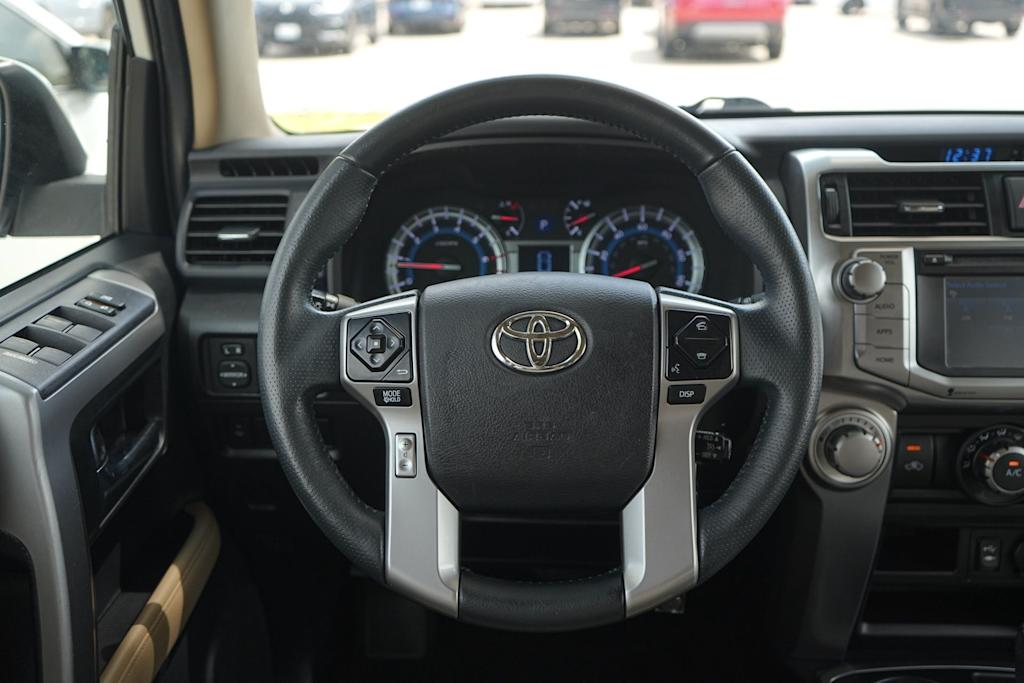 Thumbnail: 2015 Toyota 4Runner - 14