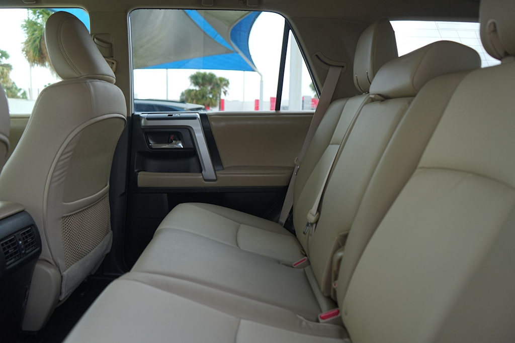 Thumbnail: 2015 Toyota 4Runner - 13