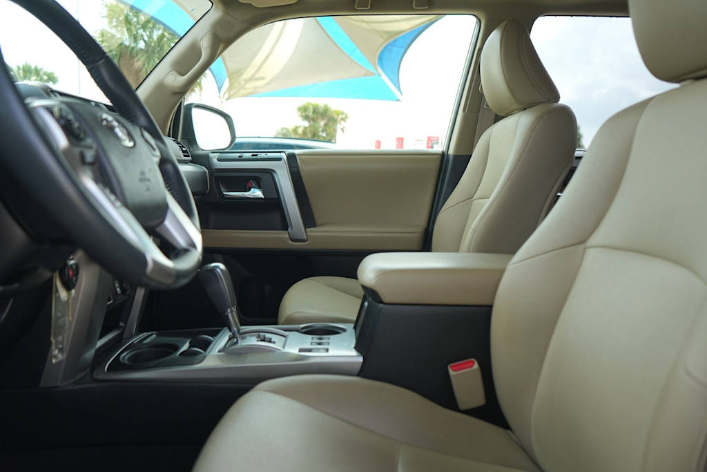 Thumbnail: 2015 Toyota 4Runner - 11