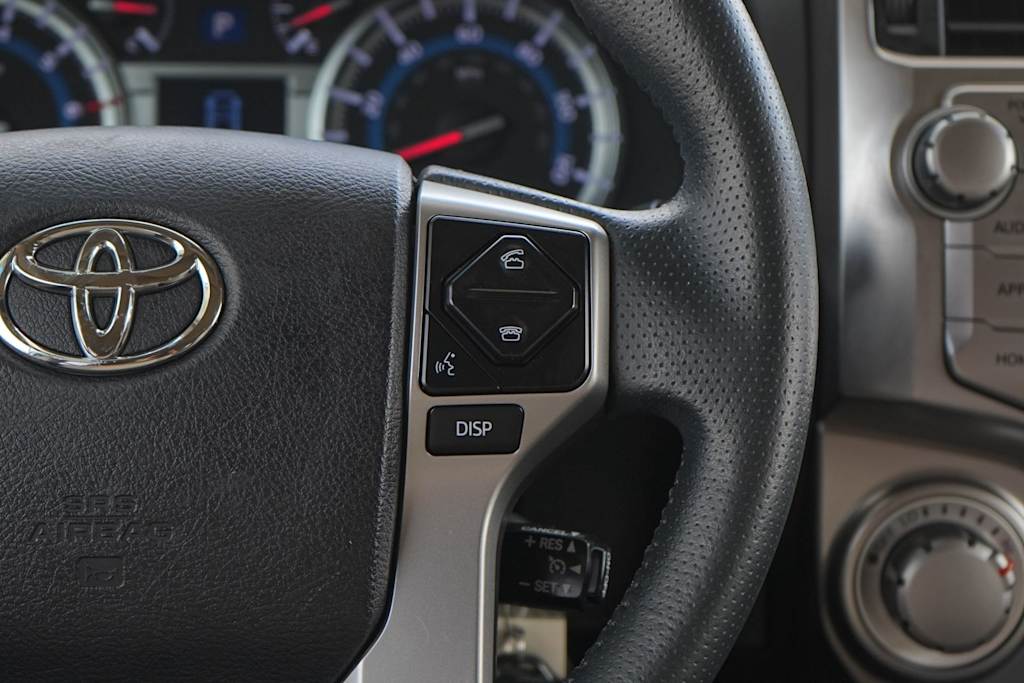 Thumbnail: 2015 Toyota 4Runner - 23