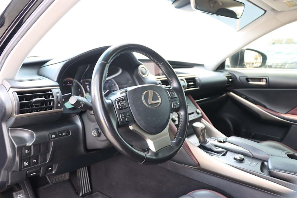 Thumbnail: 2020 Lexus IS - 2