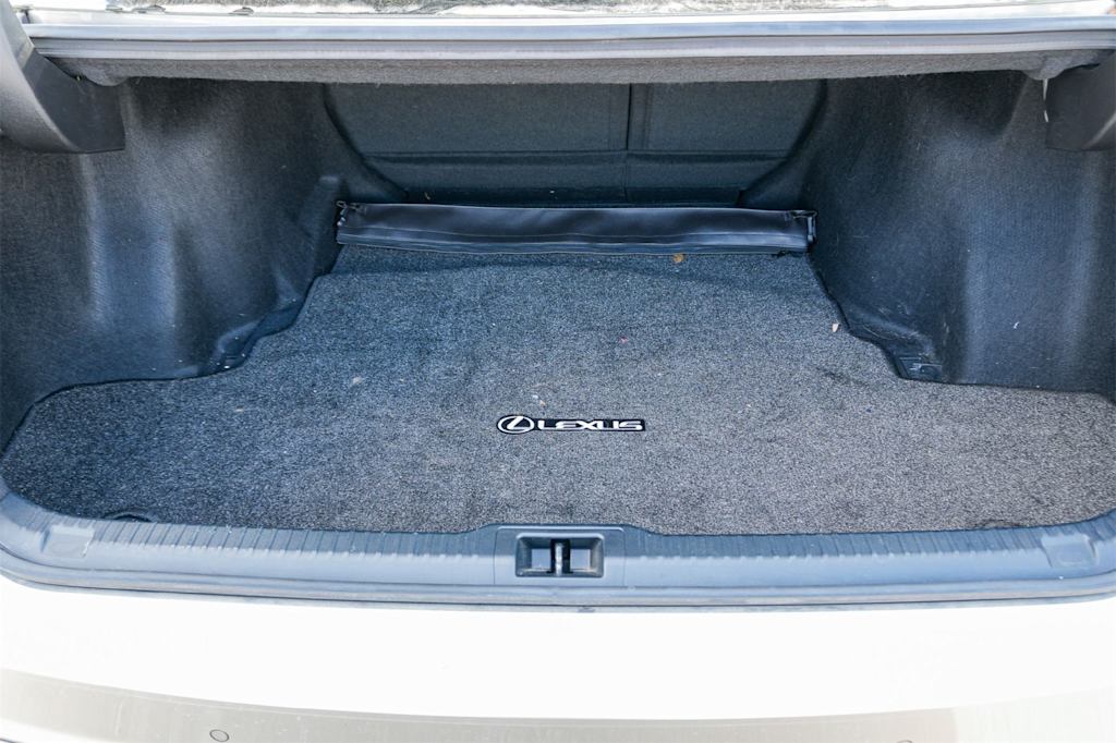 Thumbnail: 2021 Lexus IS - 18