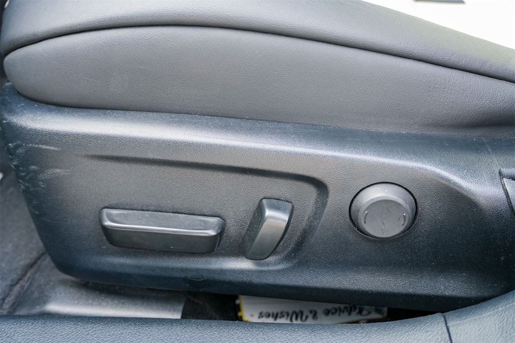 Thumbnail: 2021 Lexus IS - 22