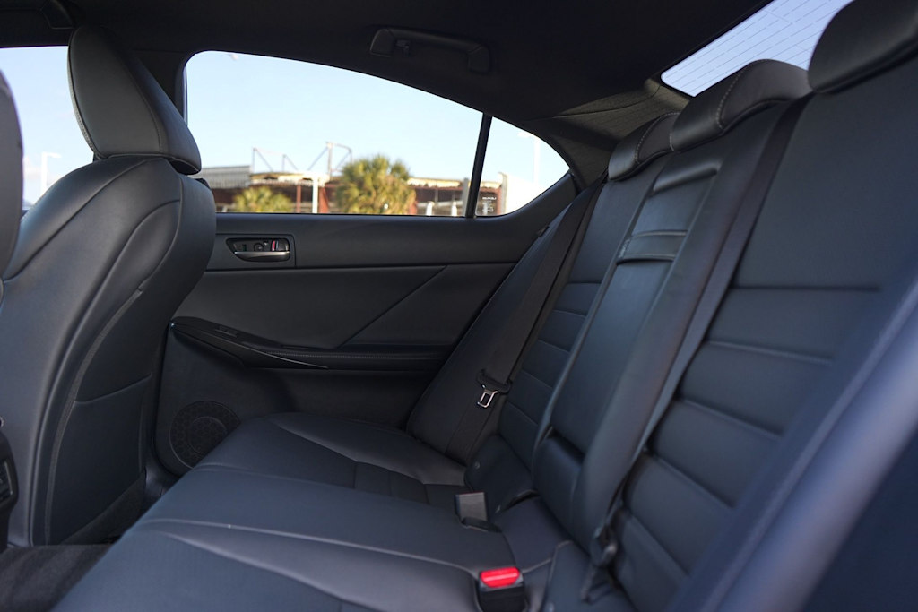 Thumbnail: 2024 Lexus ES - 22