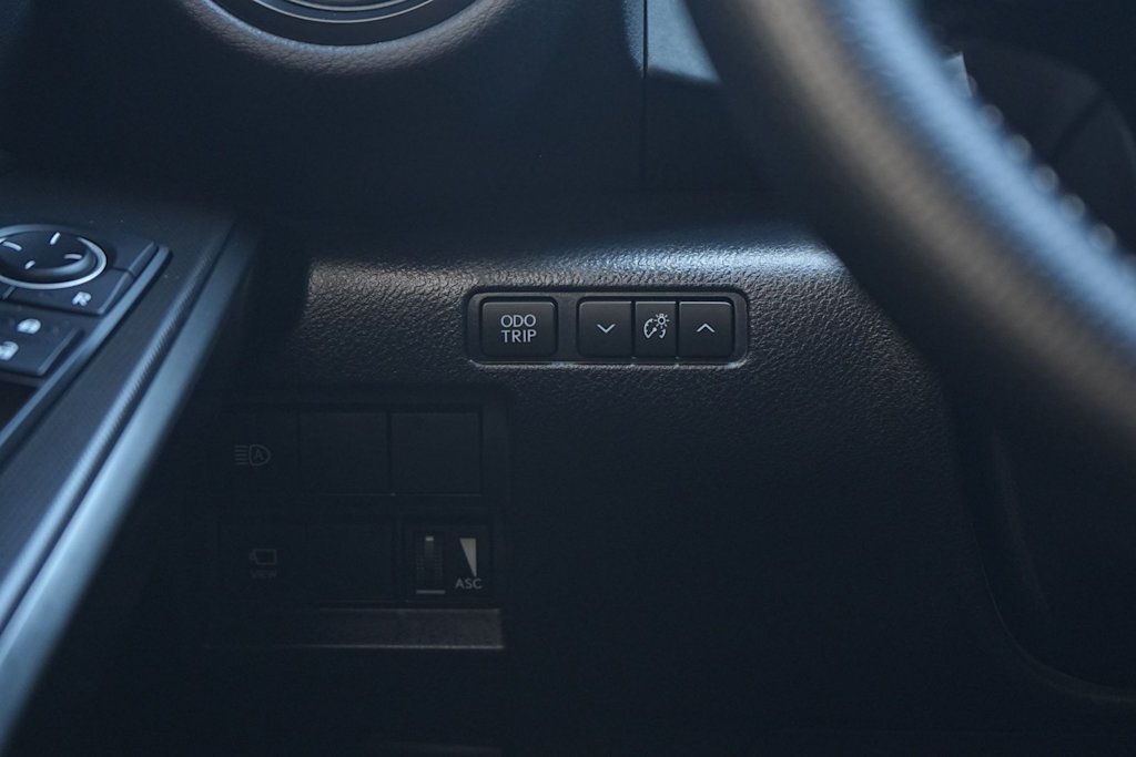 Thumbnail: 2024 Lexus ES - 19