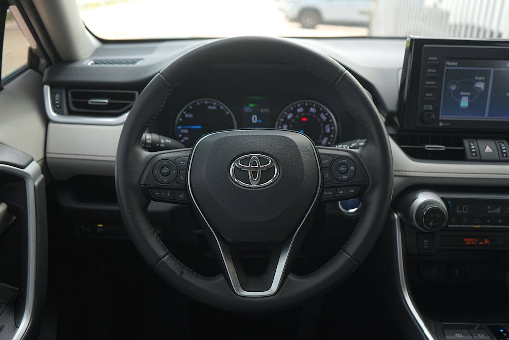 Thumbnail: 2022 Toyota RAV4 - 13