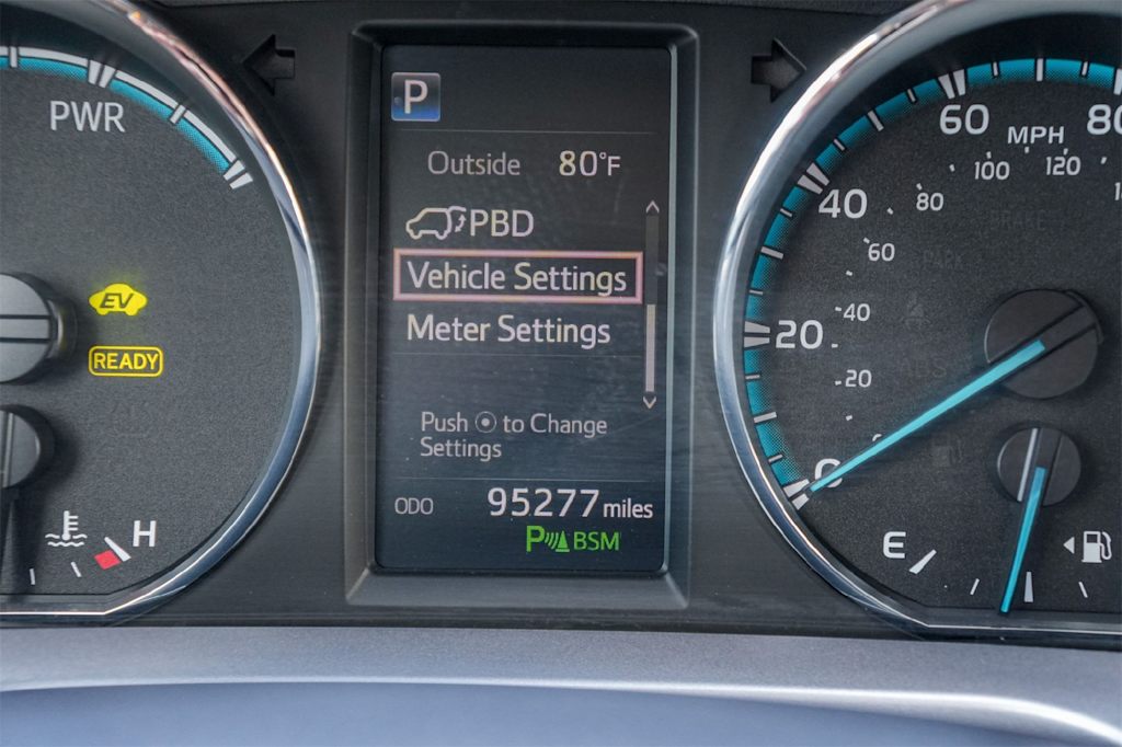 Thumbnail: 2016 Toyota RAV4 - 17