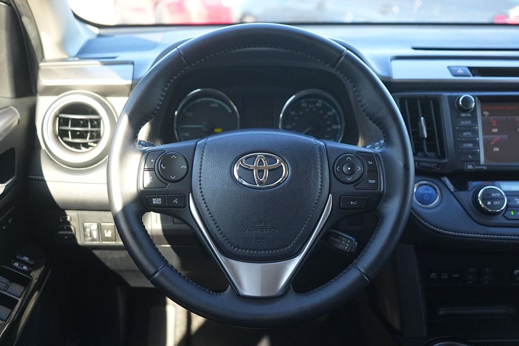 Thumbnail: 2016 Toyota RAV4 - 14