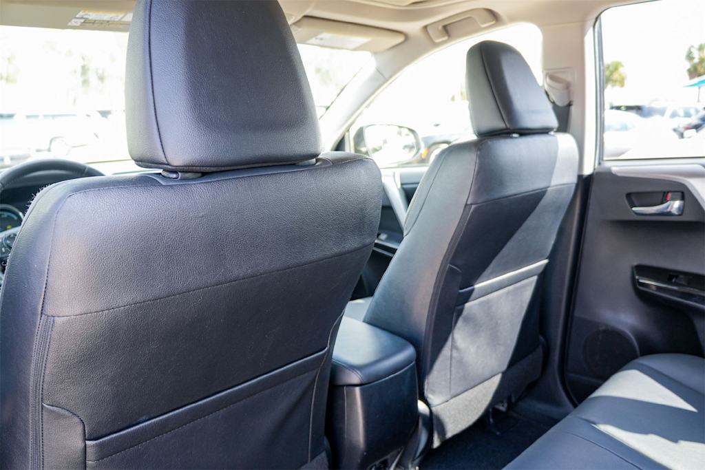 Thumbnail: 2016 Toyota RAV4 - 13