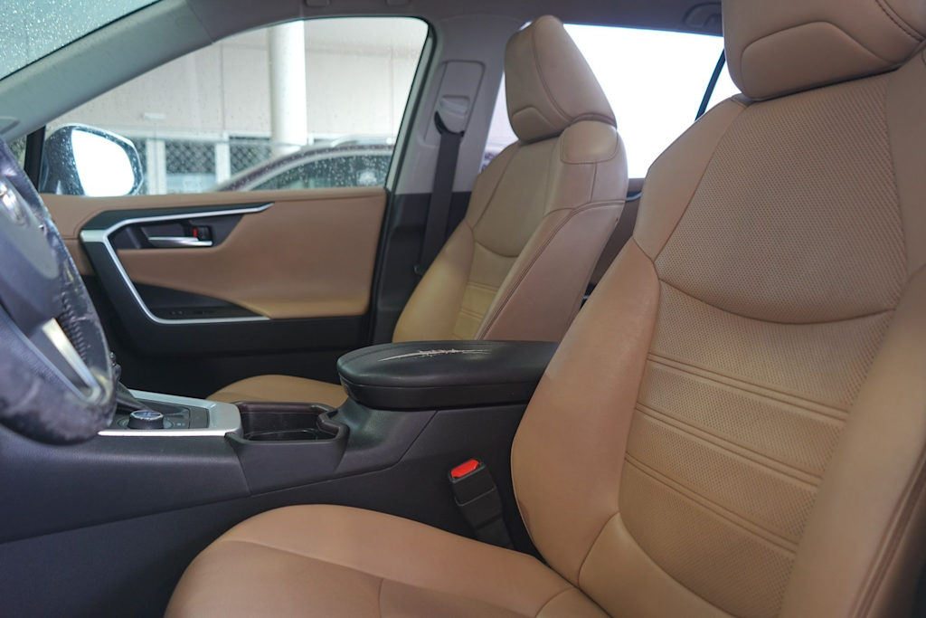 Thumbnail: 2019 Toyota RAV4 - 11