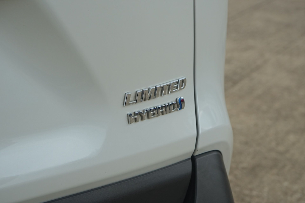 Thumbnail: 2019 Toyota RAV4 - 7
