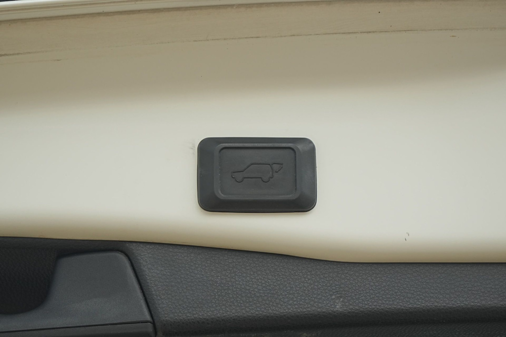 Thumbnail: 2019 Toyota RAV4 - 29