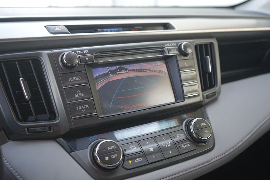 Thumbnail: 2013 Toyota RAV4 - 26
