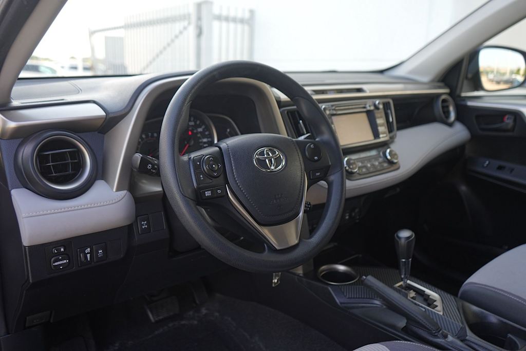 Thumbnail: 2013 Toyota RAV4 - 2