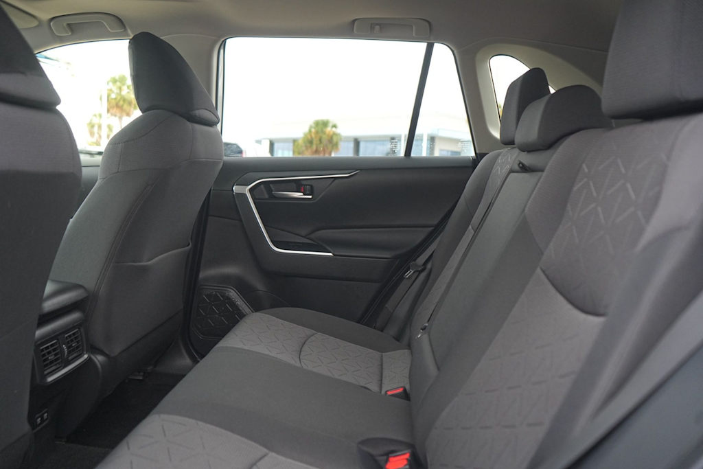 Thumbnail: 2021 Toyota RAV4 - 22