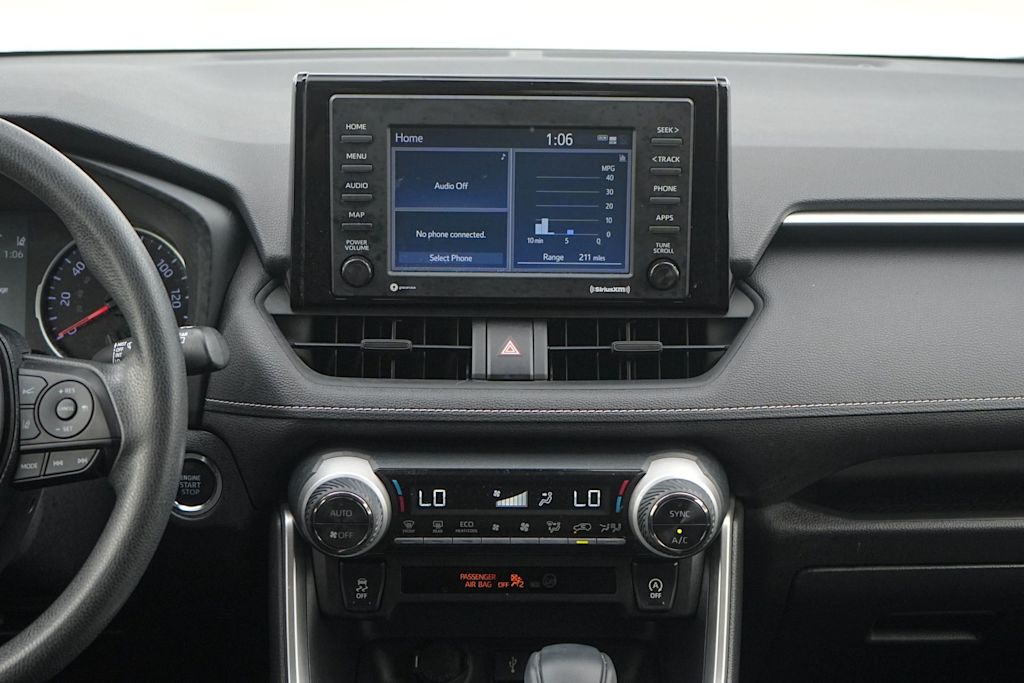 Thumbnail: 2021 Toyota RAV4 - 15