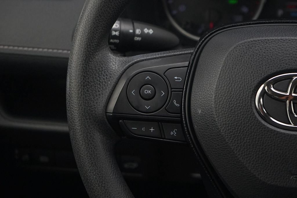 Thumbnail: 2021 Toyota RAV4 - 23