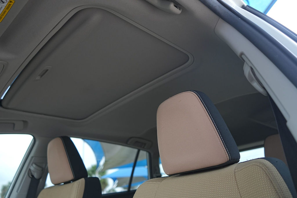 Thumbnail: 2017 Toyota RAV4 - 29