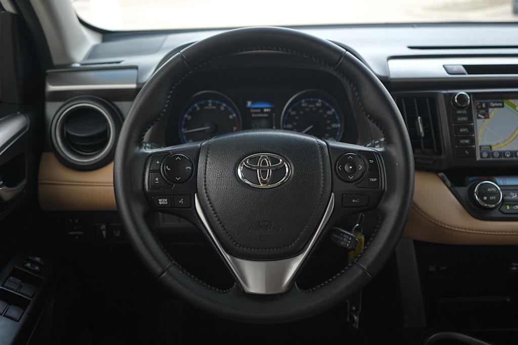 Thumbnail: 2017 Toyota RAV4 - 14