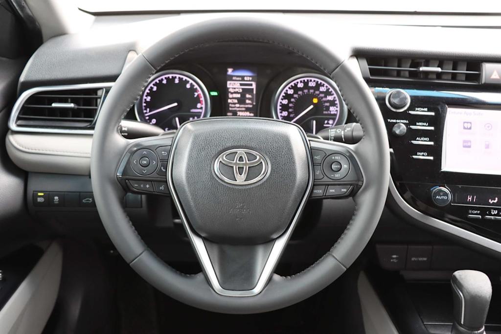 2018 Toyota Camry SE 15