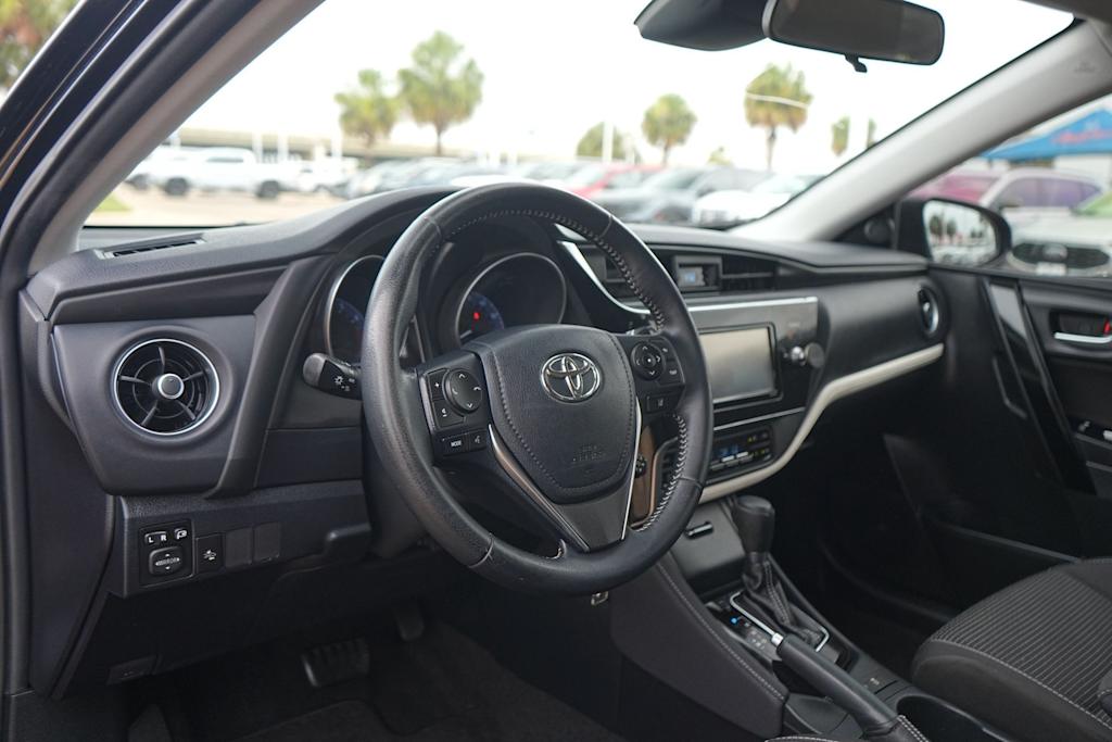 Thumbnail: 2018 Toyota Corolla iM - 2