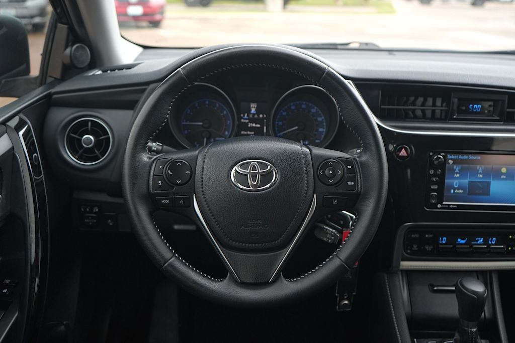 Thumbnail: 2018 Toyota Corolla iM - 14