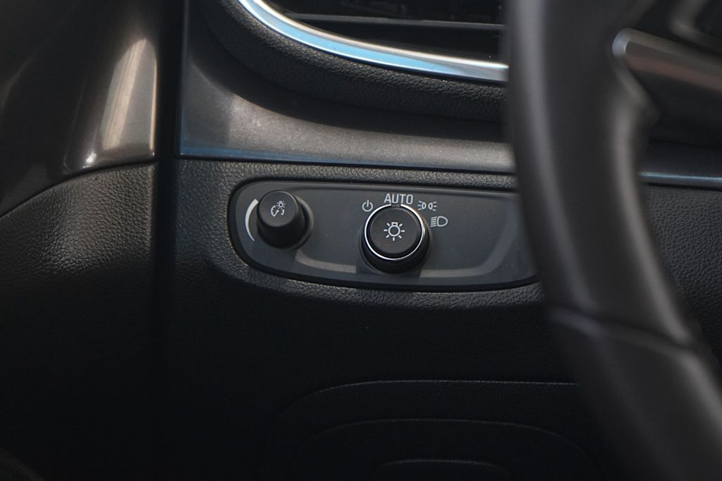 Thumbnail: 2019 Buick Encore - 26