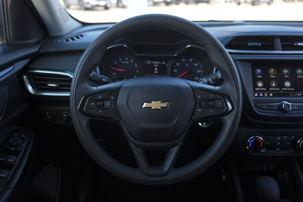 Thumbnail: 2023 Chevrolet TrailBlazer - 14