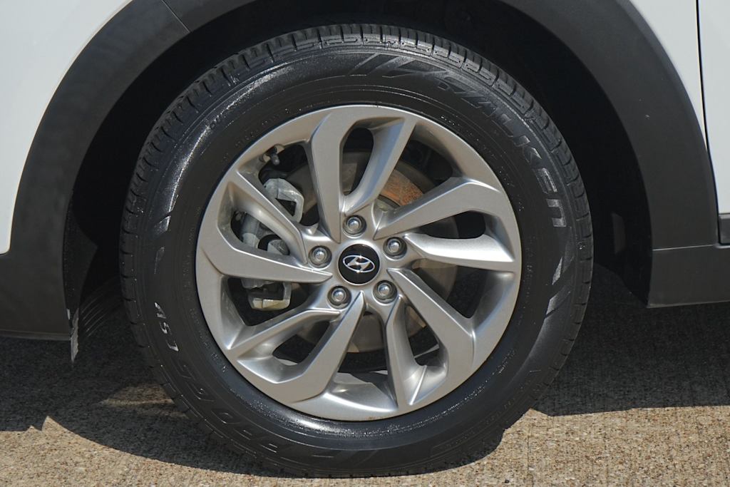 Thumbnail: 2017 Hyundai Tucson - 8