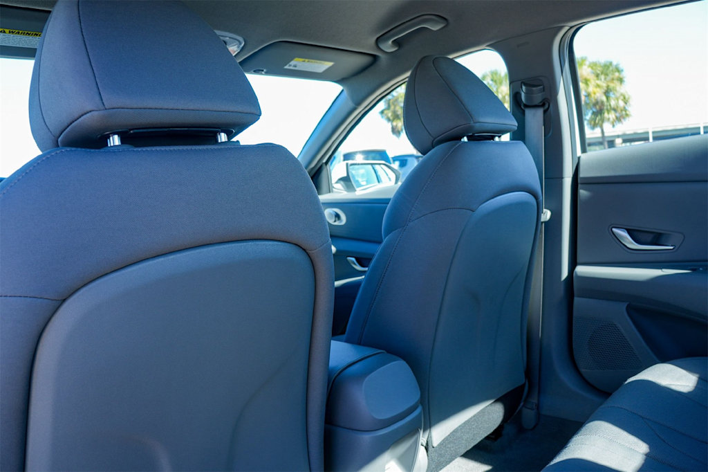 Thumbnail: 2025 Hyundai Elantra - 12