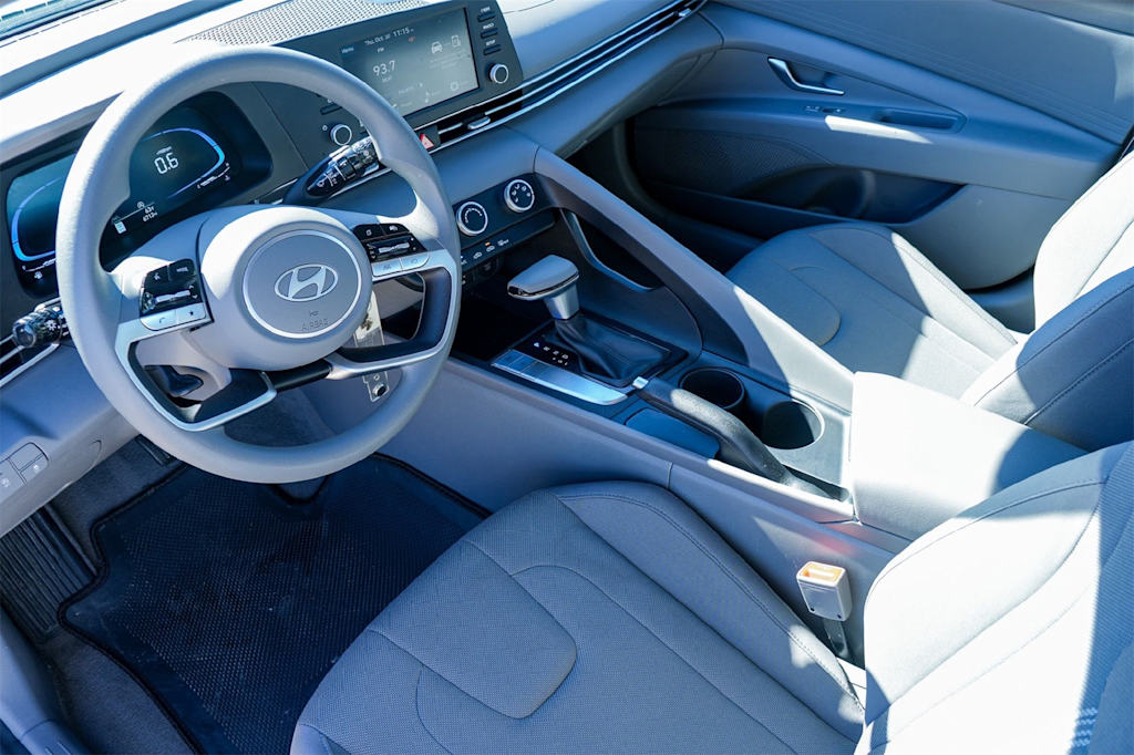 Thumbnail: 2025 Hyundai Elantra - 2