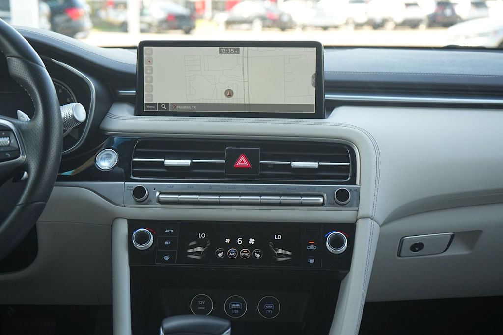 Thumbnail: 2024 Genesis G70 - 15