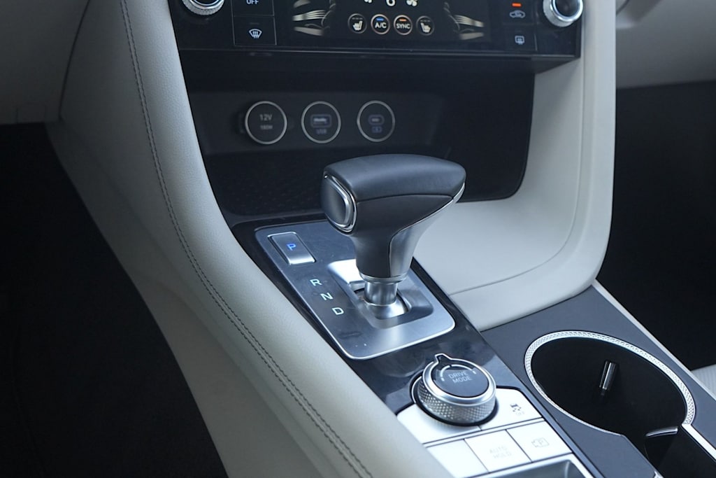 Thumbnail: 2024 Genesis G70 - 16