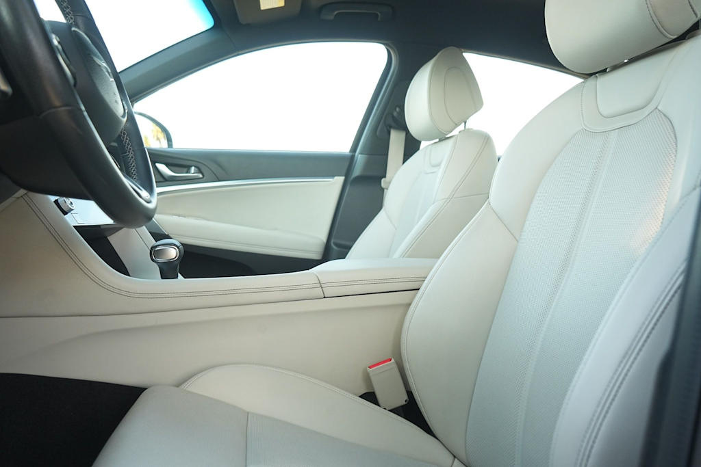 Thumbnail: 2024 Genesis G70 - 11