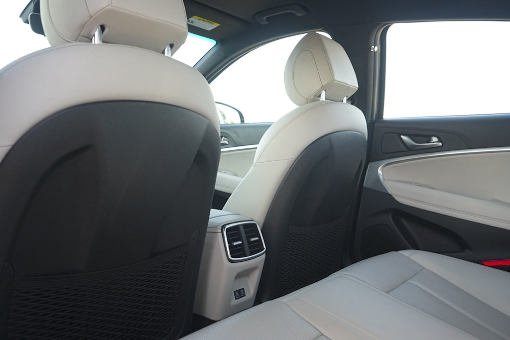 Thumbnail: 2024 Genesis G70 - 13