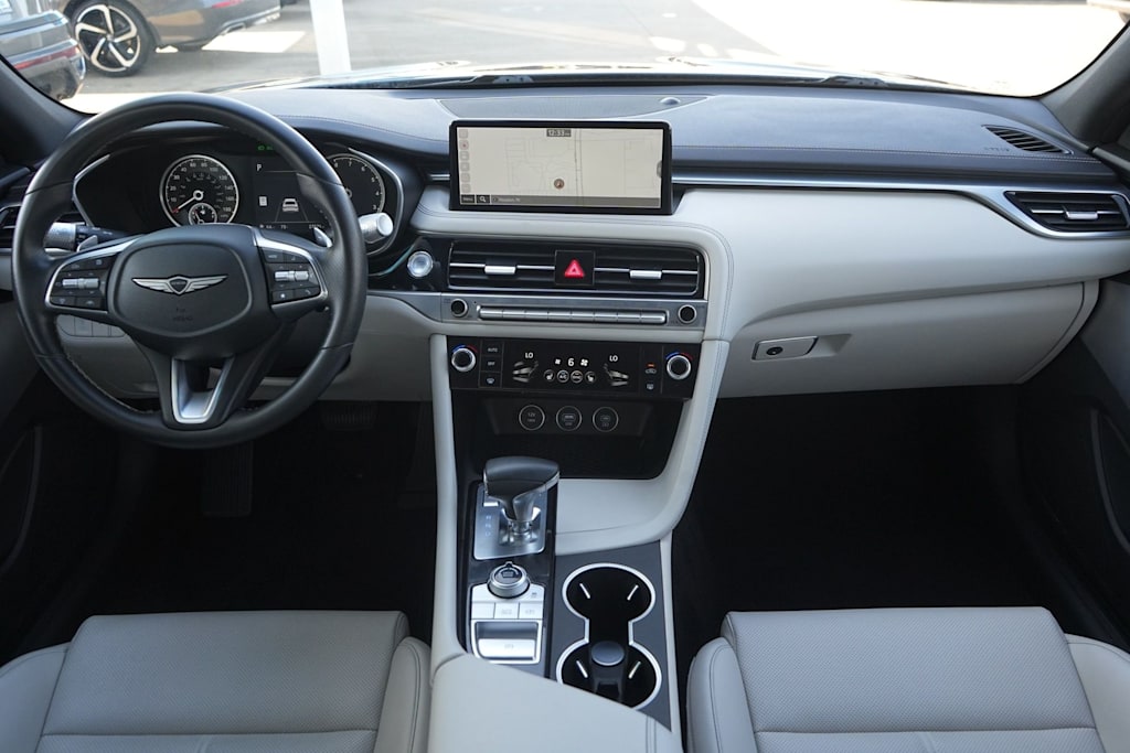 Thumbnail: 2024 Genesis G70 - 10